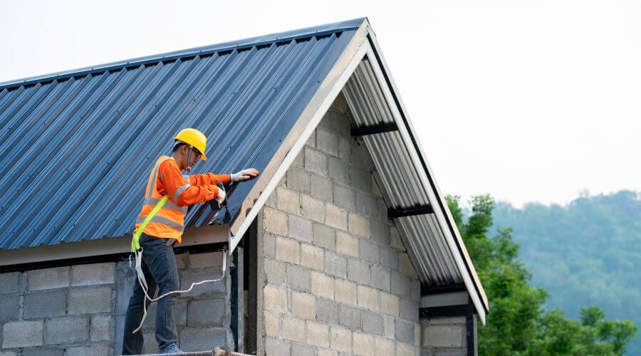 Expert Emergency Roof Repairs services in Cromwell, OK